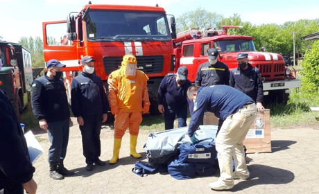 Попаснянські рятувальники отримали обладнання від міжнародної організації