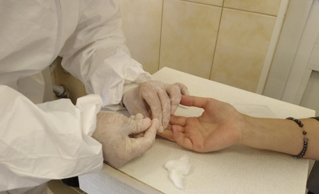 Троїцькі медики зробили більше півтори сотні експрес-тестів на СОVID-19 