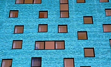 У сусiдiв: про вiзит президента, мiшок валюти та купальний сезон