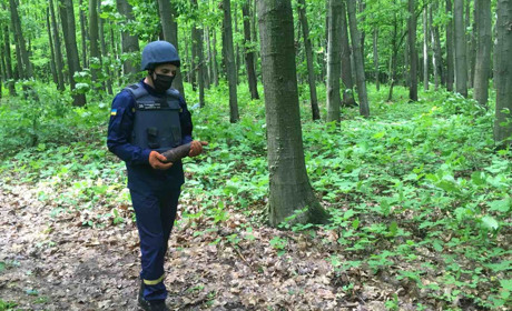 У лісі поблизу Суховерхова знайшли артилерійський снаряд часів 2 світової війни