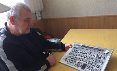 Знайшли третього автора "послання з минулого", яке пролежало під підлогою ліцею 50 років