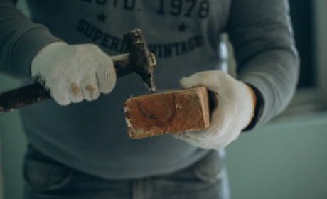 Працюють усі! Підбірка ВІДЕО з будівництва Скадовського молодіжного центру 