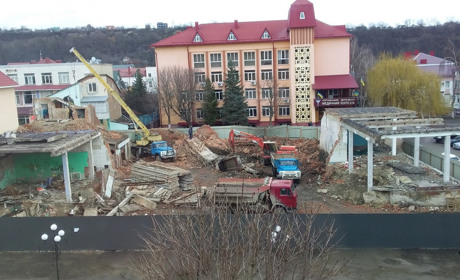 Якою буде подальша доля ділянки, яка слугувала колись чортківському кінотеатру «Мир»?