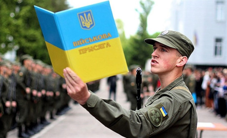 Спочатку тестування, обсервація, а потім - служба: військові про особливості весняного призову 
