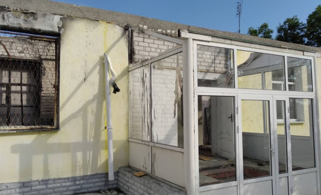 У будинку-інтернаті відбудовують дах та встановлюють каналізаційну насосну станцію