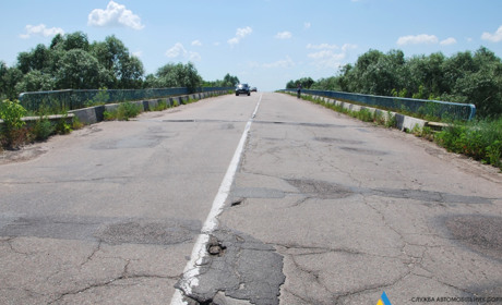 На виїзді із Шосткинського району  до вересня буде тривати ремонт дороги