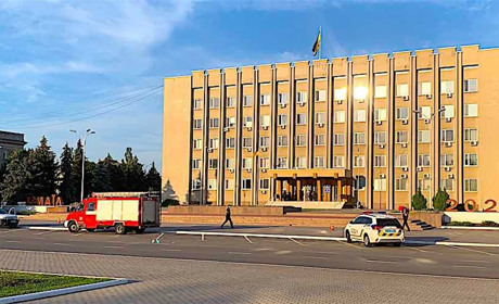 В Измаиле оцеплена мэрия: проверяют сообщение о минировании (видео)