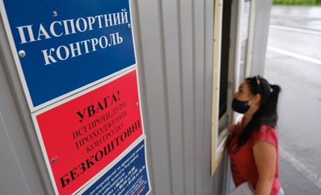 У Волноваському районі на  КПВВ "Новотроїцьке" відновили рух автомобілів та пішоходів