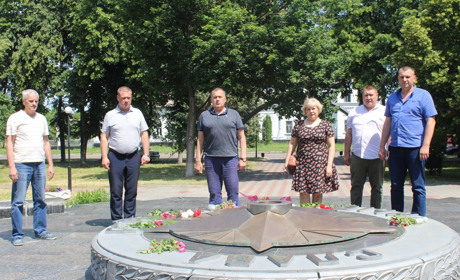 "Батьківщина" скорбить і вшановує пам'ять героїв 