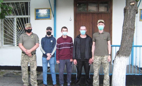 В Нижніх Сірогозах провели юнаків на службу до Збройних сил України 