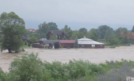 Вода у Лімниці піднялася на 2,6 метри, калушан просять кип’ятити воду перед вживанням