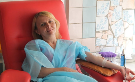 "Мені дуже хочеться поділитися". Семеро надзвичайників здали понад три літри крові