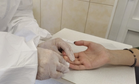 Троїцькі медики зробили більше трьохсот тестів на COVID-19