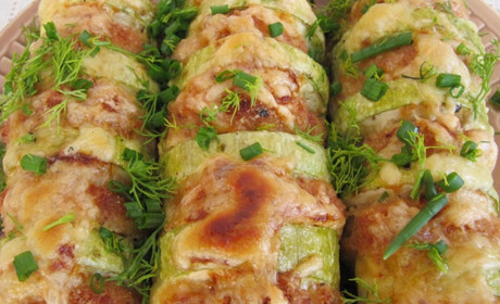 Кабачки з фаршем в духовці без клопот