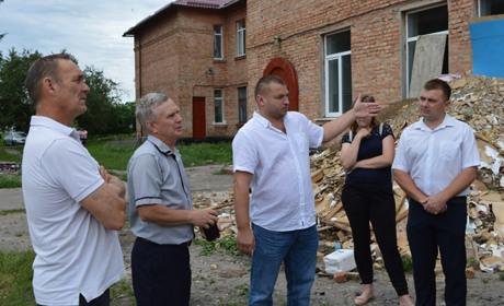 Батьки зчинили гвалт, то ремонт школи у Пристромах пообіцяли завершити в липні