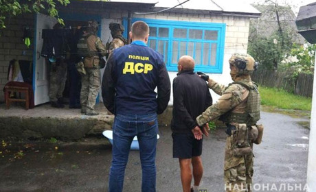 Поліцейські затримали кримінальну групу за озброєний напад на жителя Сарненщини