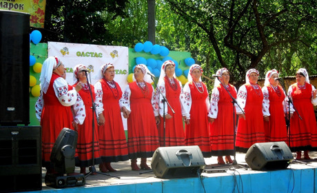 Пісні, танці та комп’ютер. Де меняни можуть розвивати творчі здібності