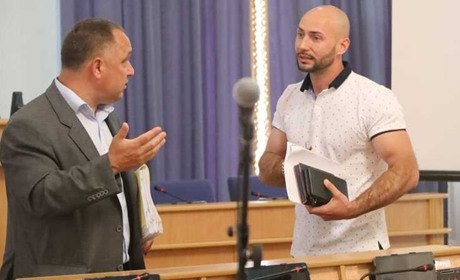 Скандал з депутатом Вінницької облради: журналісти знайшли сім'ю, яка взяла частину грошей 