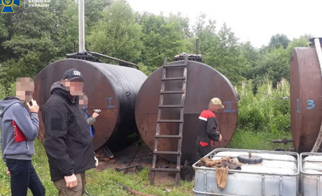 СБУ блокувала незаконний видобуток нафти з державної свердловини у Долинському районі