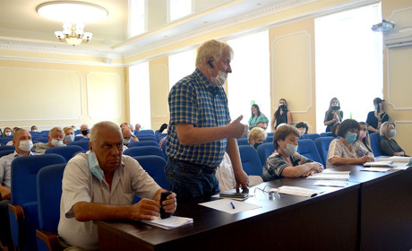 Гадяцька лікарня залишилась без директора: депутати не погодили кандидатуру Олександра Шаповала