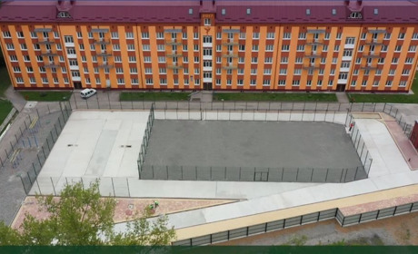 У Чорткові триває реконструкція спортивного майданчика (+відео)