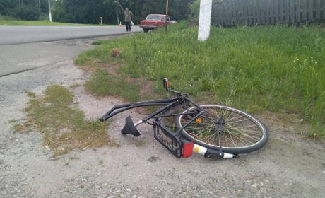 На Менщині водій легковика збив 13-річну дівчинку