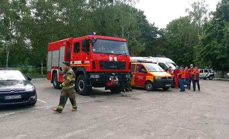Великий переполох: замінування в Сарнах не підтвердили