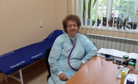У нее лечатся кураховчане нескольких поколений:  Галина Демидова -  о 43 годах работы в медицине