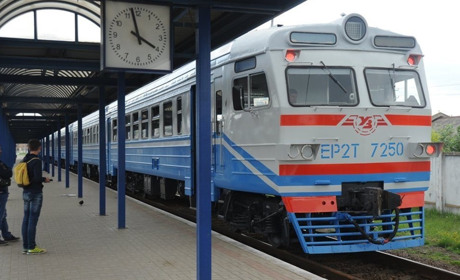 Укрзалізниця відновлює курсування 46 приміських поїздів на Львівщині