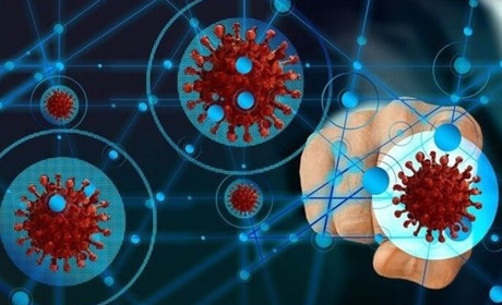 COVID-19: хворий зі Старокостянтинівського району перебуває на ШВЛ