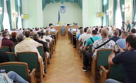  Херсонська облрада призначила першу сесію без Владислава Мангера. Що розглядатимуть і хто вестиме