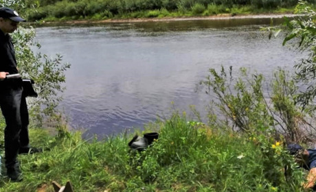 Рятувальники витягнули мертвого рибалку з річки
