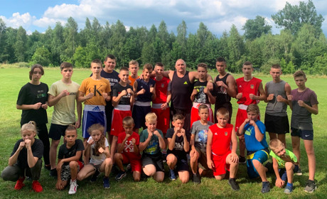 Вперше після карантину: наші спортсмени виступили на матчевій зустрічі з боксу