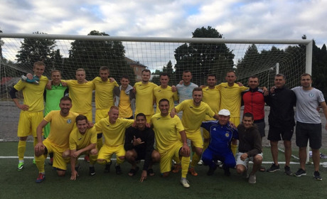 Білопільські футболісти повернулись із Шостки з перемогою і очолили турнірну таблицю