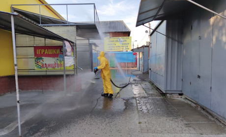 Рятувальники продезинфікували центральний ринок у Старокостянтинові