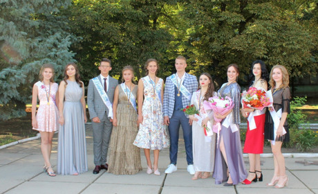 Випускні у Гуляйполі відбулись без масштабного святкування