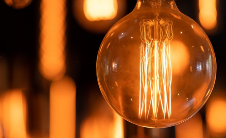 На яких вулицях Сватового та у яких селах району не буде світла: графік відключень на 7 серпня