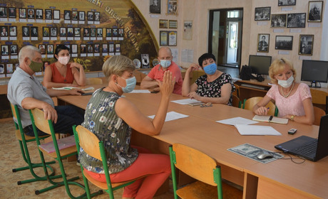 Цьогоріч на здобуття премії імені Олени Пчілки зробили подання лише четверо учасників 