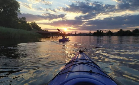 Байдарки, SUP-борди та інші пригоди: огляд водних видів розваг у Херсоні