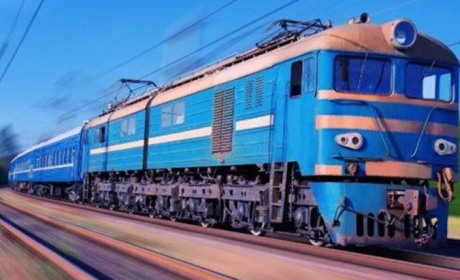  Укрзалізниця відновлює курсування поїзда "Київ - Івано-Франківськ". Поїзд зупинятиметься у Кривині