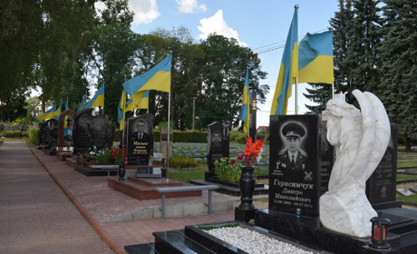 Річниця наруги над могилами: злочин досі не розкрили