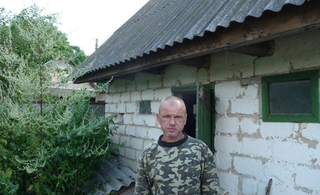 «Людині можна допомогти тоді, коли вона сама цього хоче»: про атовця, який живе в сараї