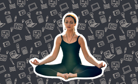  "Взрослые более зажатые". Как никопольчанка оставила журналистику и открыла студию флай-йоги