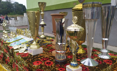 Як у Мені вітали футболістів ФК «Кооператор» і що дарували