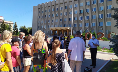 Коронавирусный протест за день до красной зоны: измаильчане ищут ответы у мэра (видео)