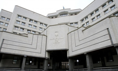  КСУ визнав неконституційними частину карантинних обмежень