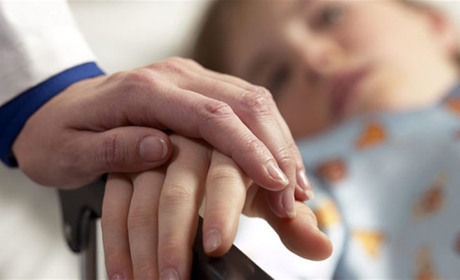 Поліція розслідує обставини поранення 8-річним хлопчиком своєї сестри