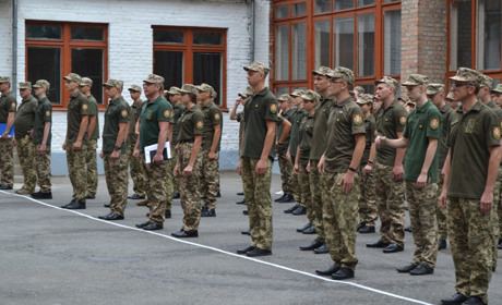 Перше свято та навчання: як військовий ліцей зустрів своїх перших учнів