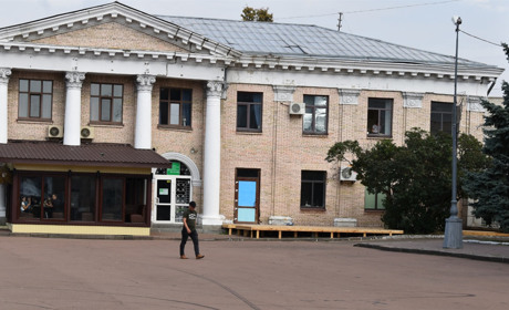 «Дозволимо цьому, захочуть інші». На центральній площі Переяслава з’явиться ще одна тераса