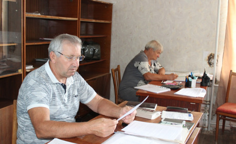 Троїцька виборча комісія готується до реєстрації кандидатів в депутати та на голову громади